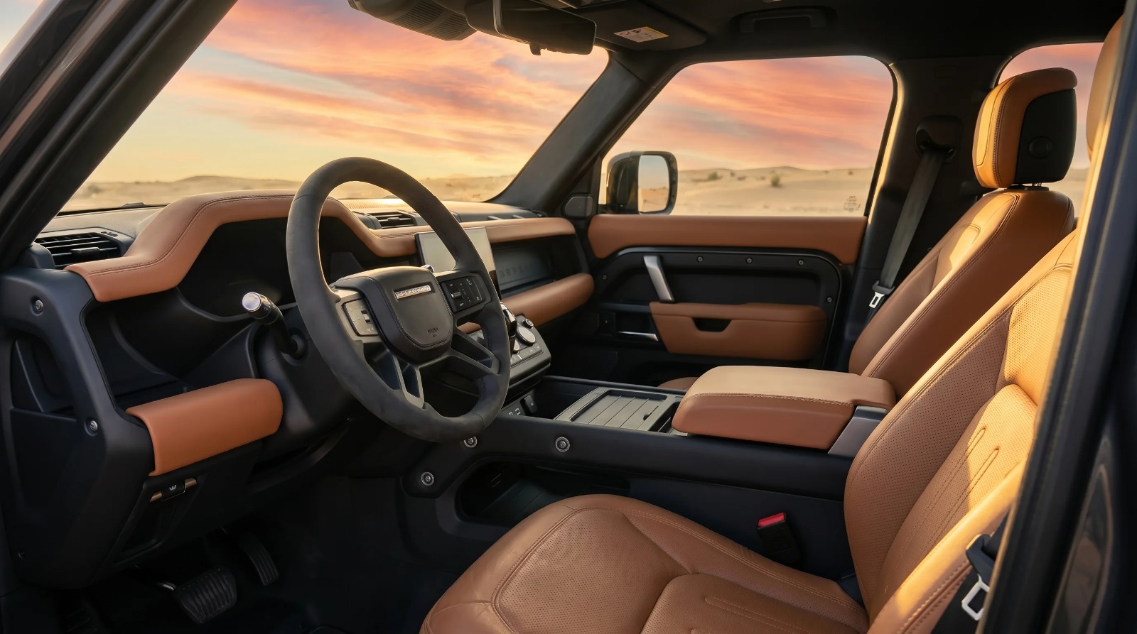 Land Rover Defender Octa — view 4